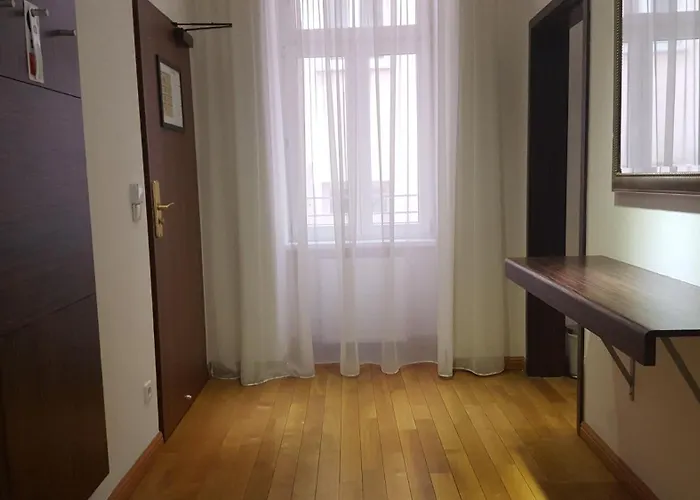 Western Arcadia 4* Vienne