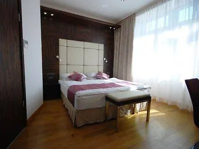 Western Arcadia Hotel 4*
