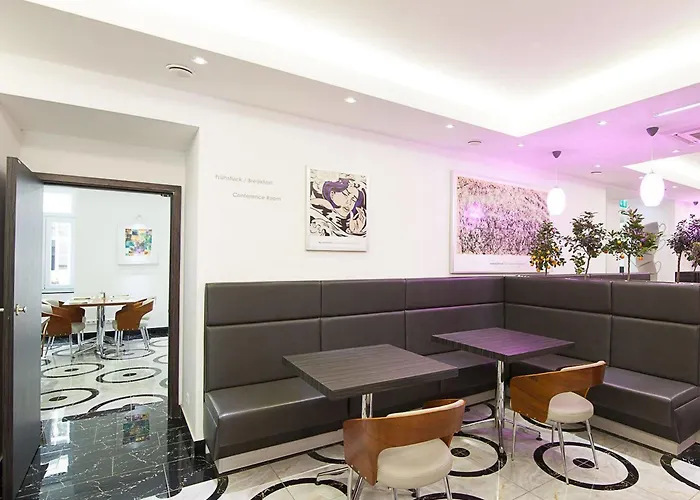 Western Arcadia Hotel 4*